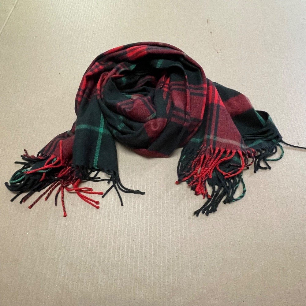 GAP Scarf Fringe Plaid Red & Green Black Flannel 78 x 24" Adult Cozy Lightweight